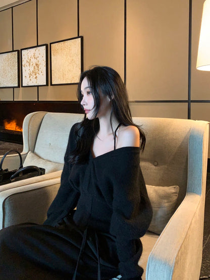 V-neck halter off-shoulder knit top