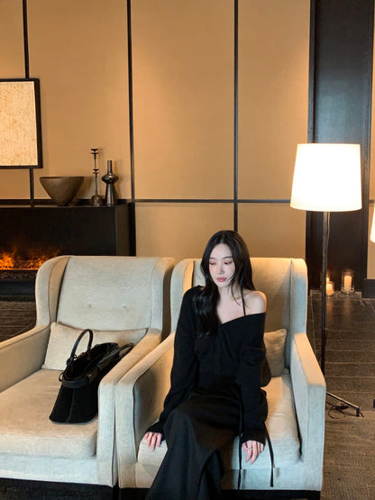 V-neck halter off-shoulder knit top