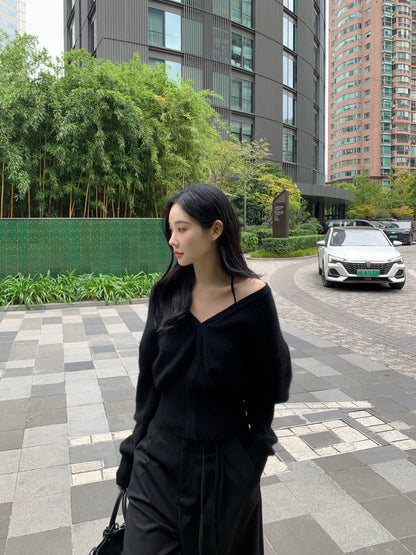 V-neck halter off-shoulder knit top