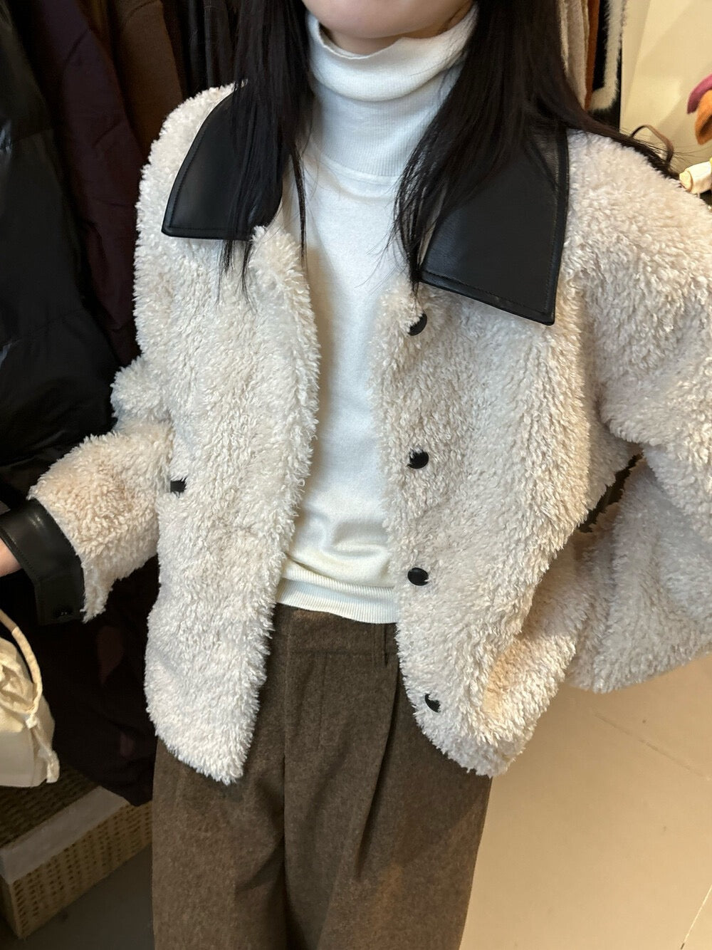 Color-blocked Turn-down Collar Single-breasted Short Jacket