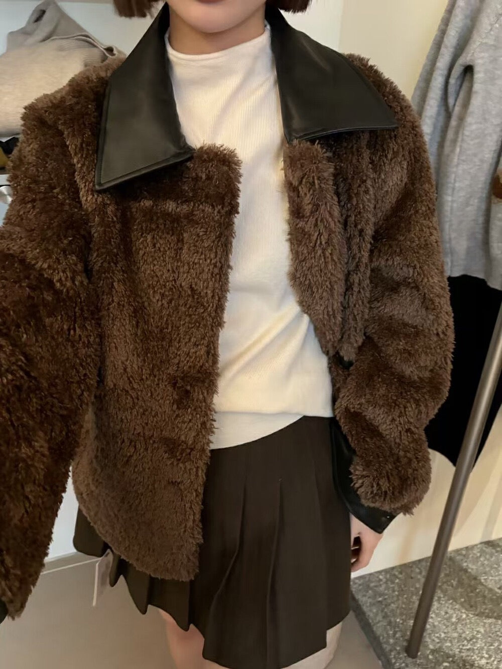 Color-blocked Turn-down Collar Single-breasted Short Jacket