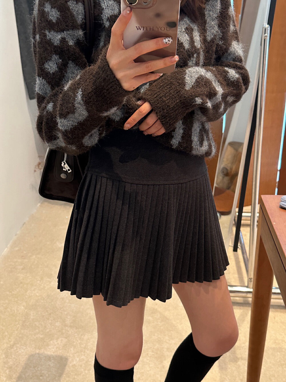 Brushed Wool Slimming Pleated Skirt
