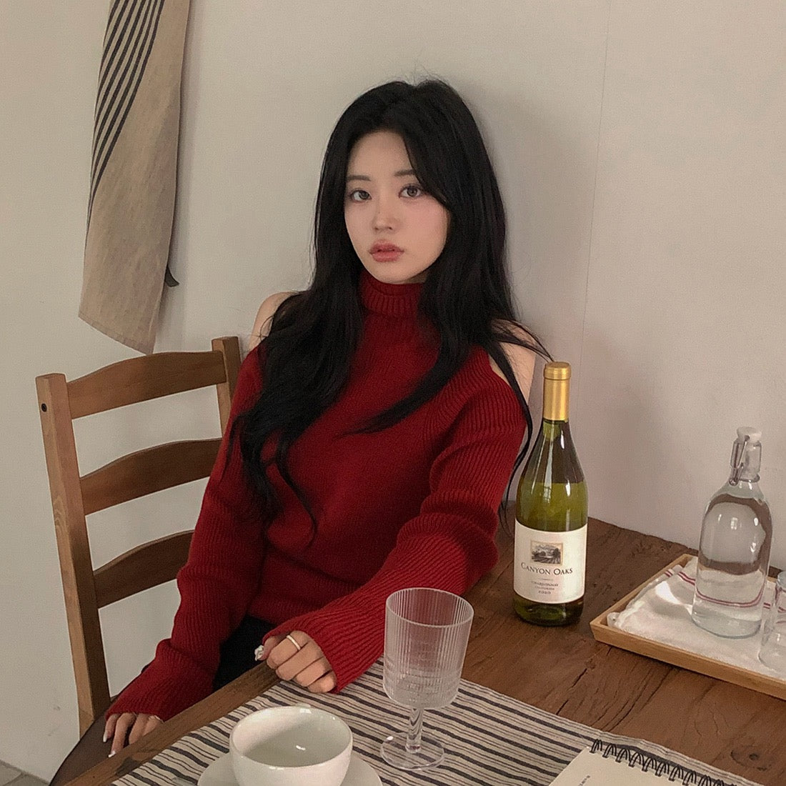 ハイネックオフショルダーロングスリーブセーター