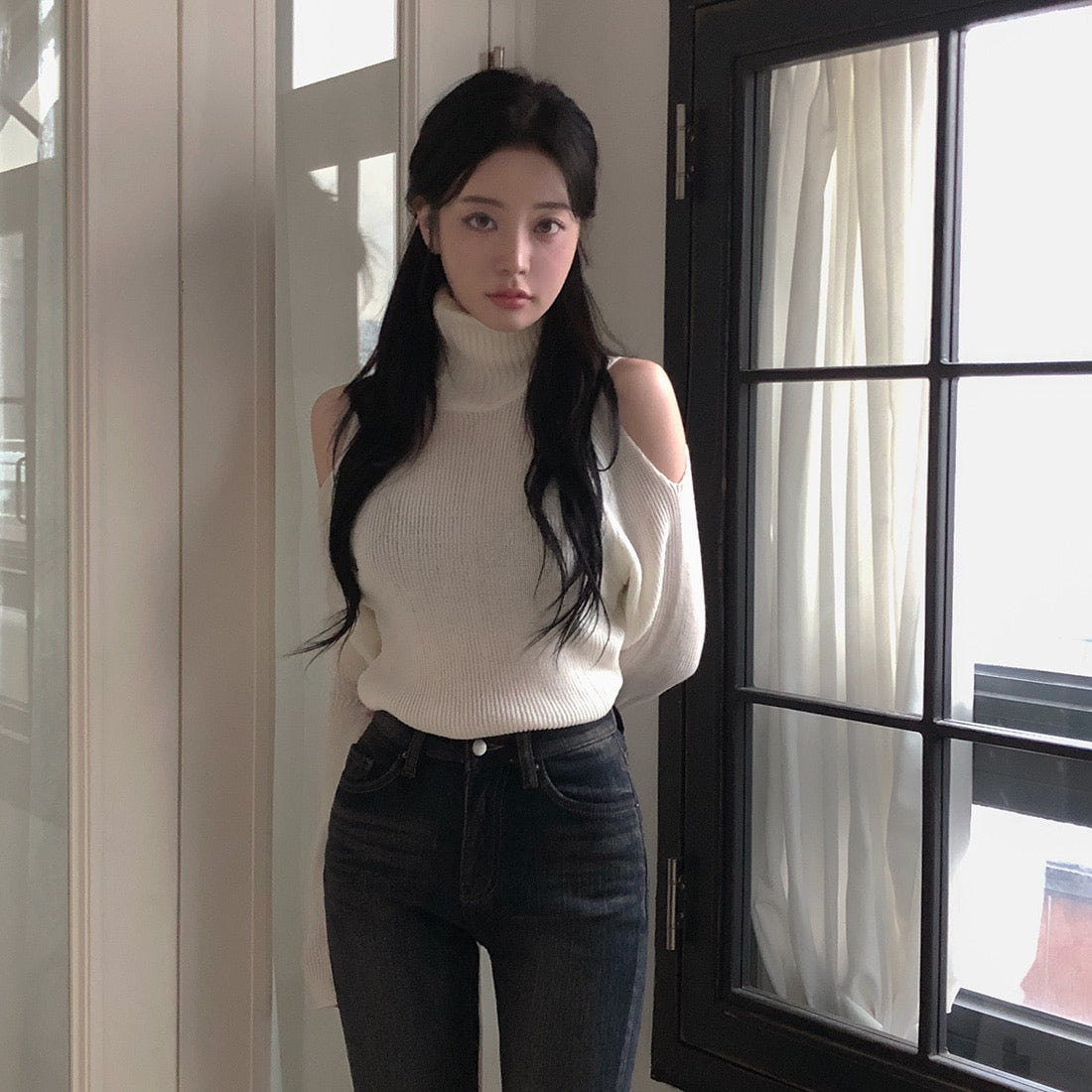 ハイネックオフショルダーロングスリーブセーター