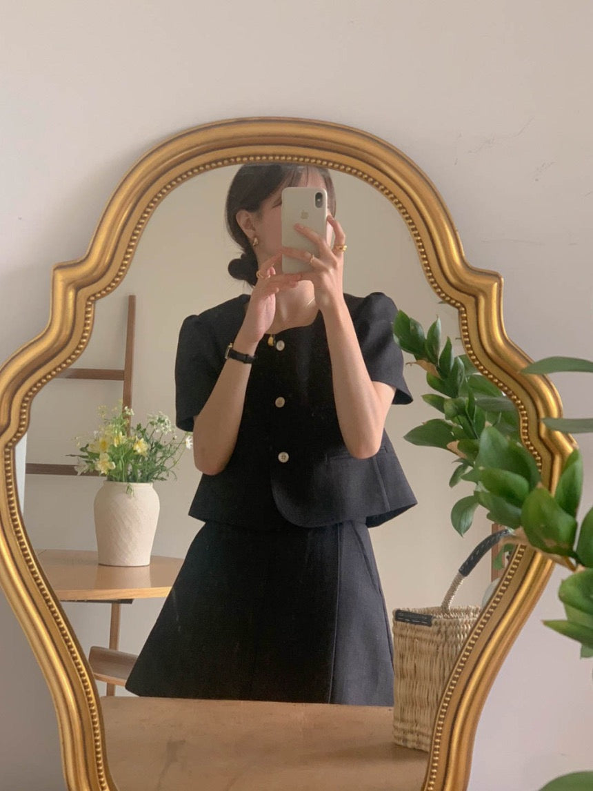 シャネル風のショートトップス＋プリーツスカートセットアップ