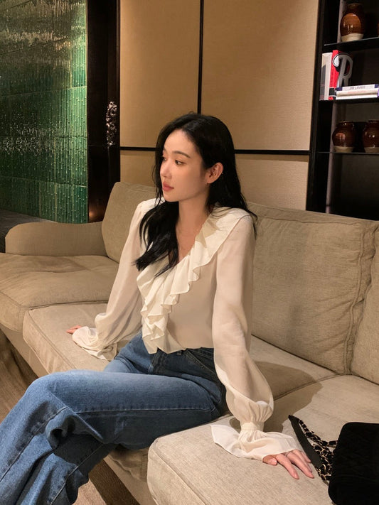 荷葉邊V領喇叭袖恤衫