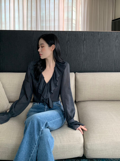 荷葉邊V領喇叭袖恤衫