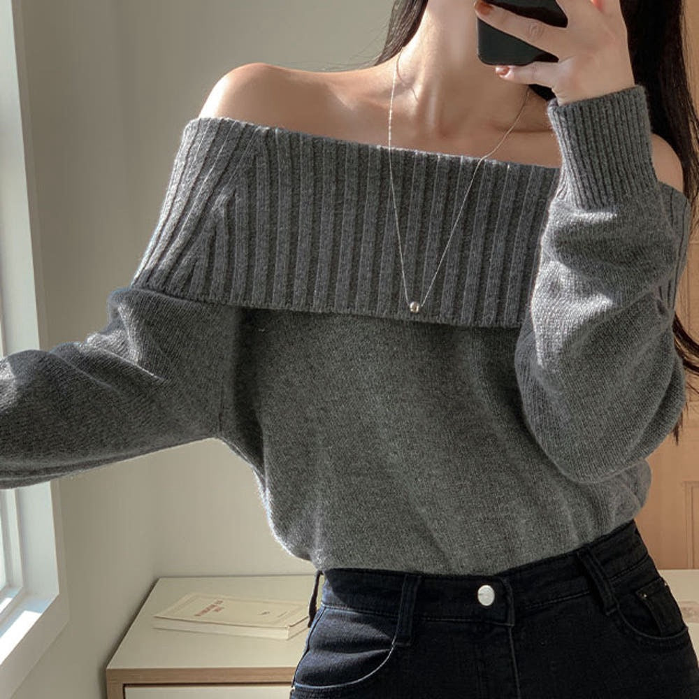 Off-the-shoulder Long Sleeve Knit Top