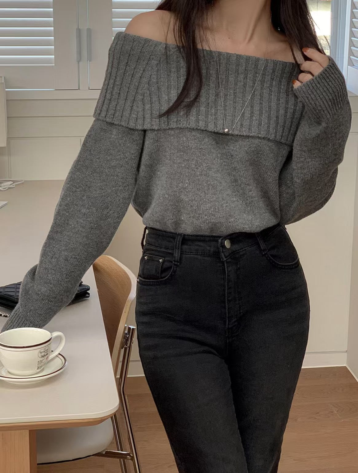 Off-the-shoulder Long Sleeve Knit Top