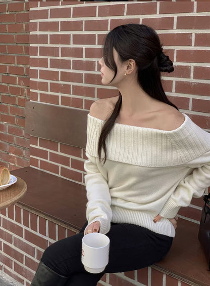Off-the-shoulder Long Sleeve Knit Top
