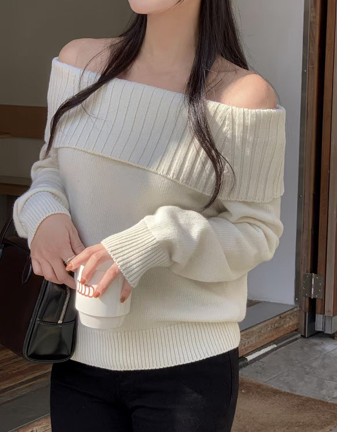 Off-the-shoulder Long Sleeve Knit Top