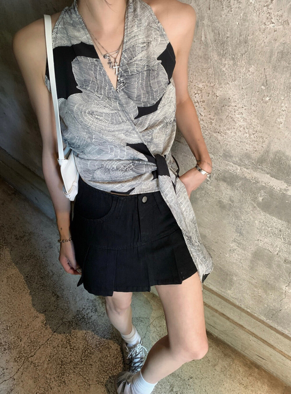 V-neck Side Knot Tank Top