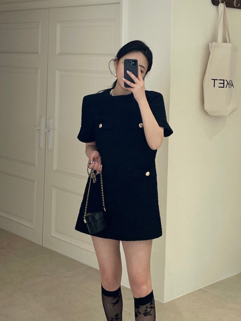 圓領寬鬆連身裙