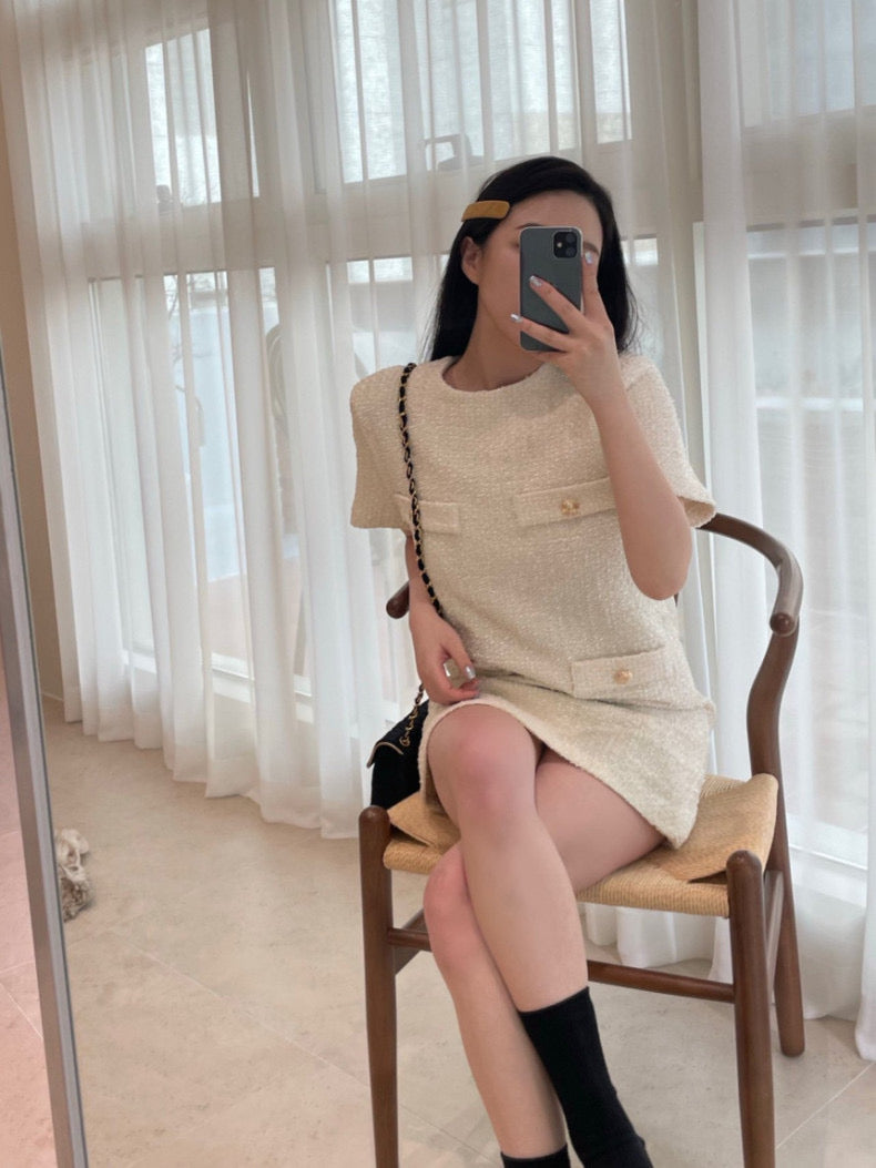 圓領寬鬆連身裙