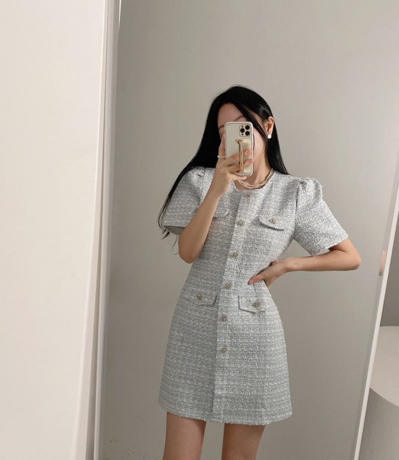 單排扣泡泡袖連身裙