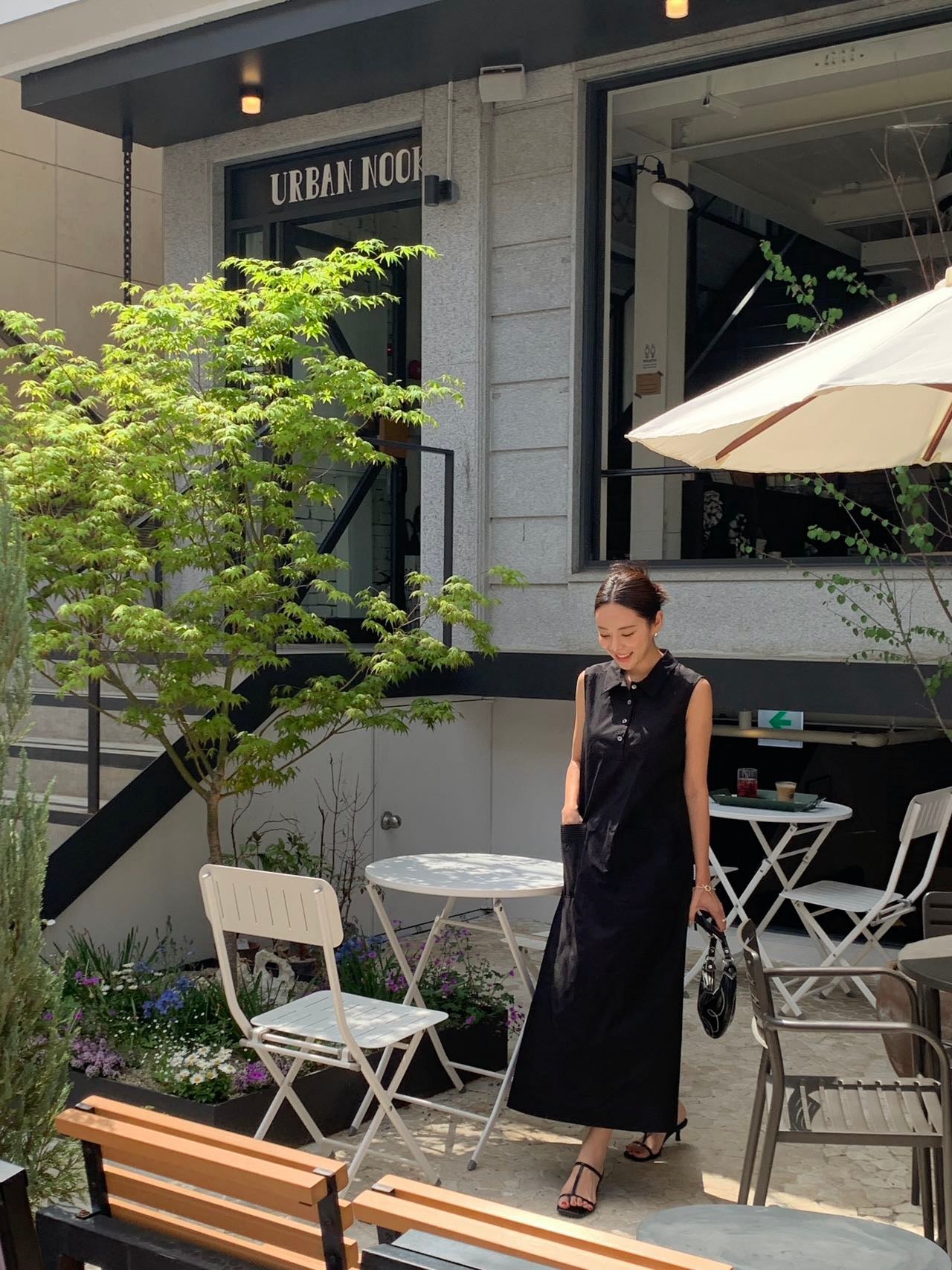 Sleeveless Dress with Large Pockets