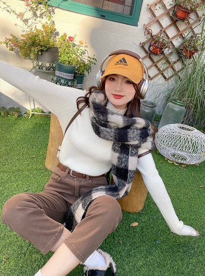 半高領設計感針織top