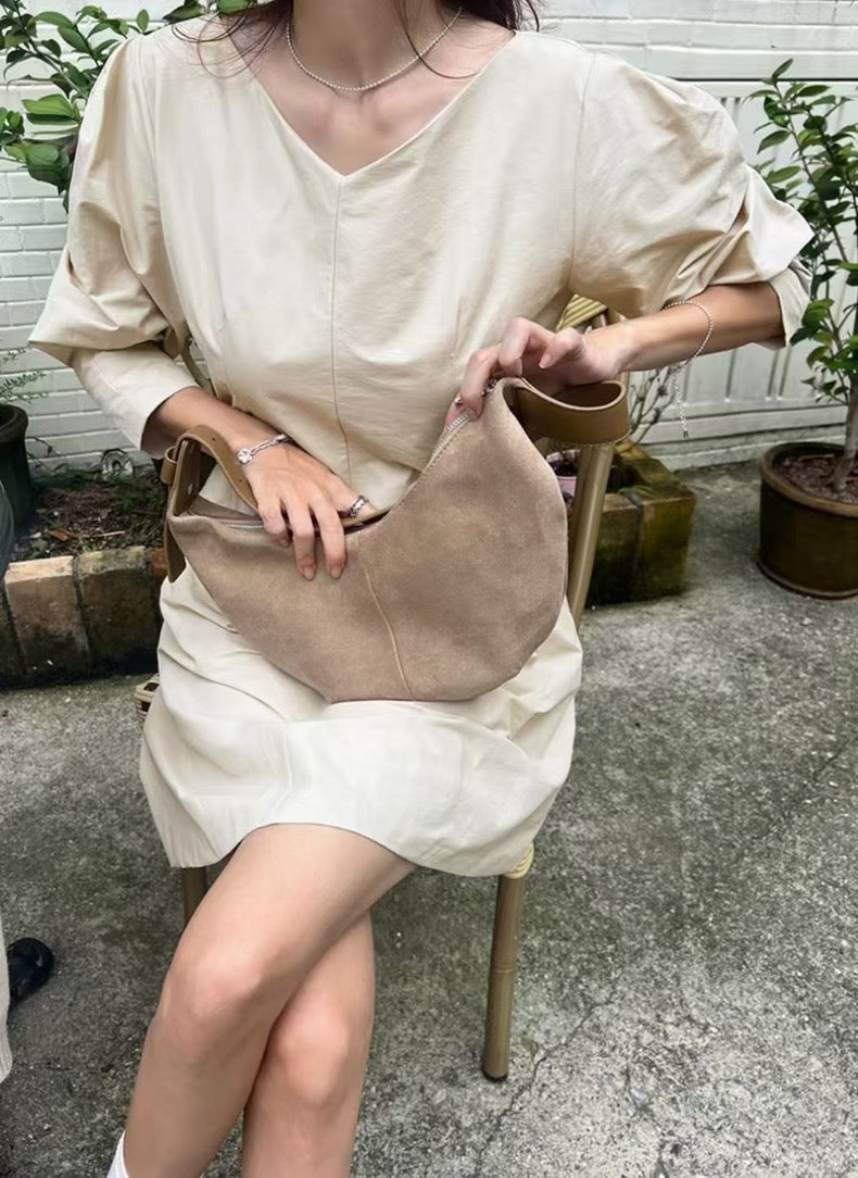 Vネックウエスト絞り七分袖ワンピース