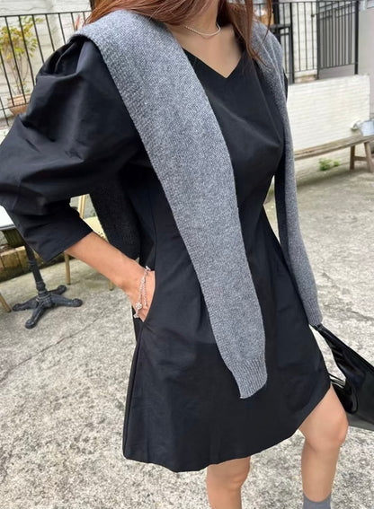 Vネックウエスト絞り七分袖ワンピース