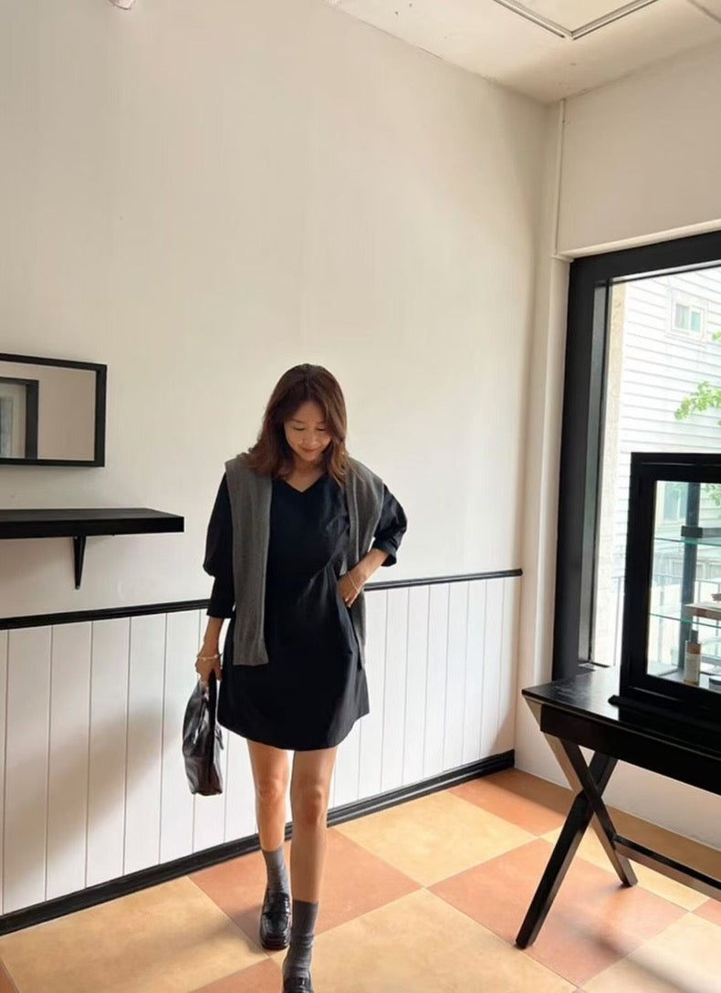 Vネックウエスト絞り七分袖ワンピース