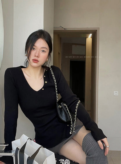 V領紐扣側開叉針織top