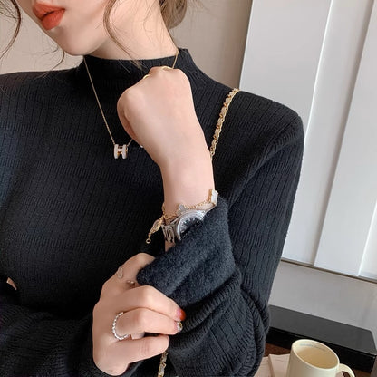 柔らかく暖かい裏起毛ハイネックトップス