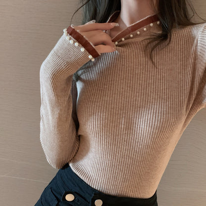 花邊拼接珍珠半高領top