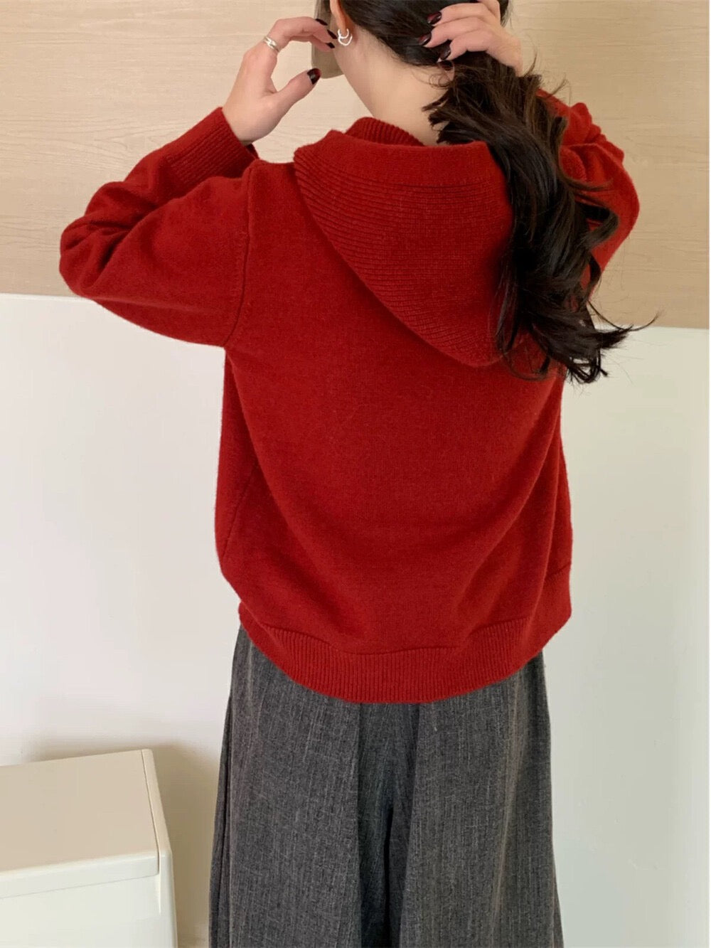 Minimalist Hooded Thick Sweater