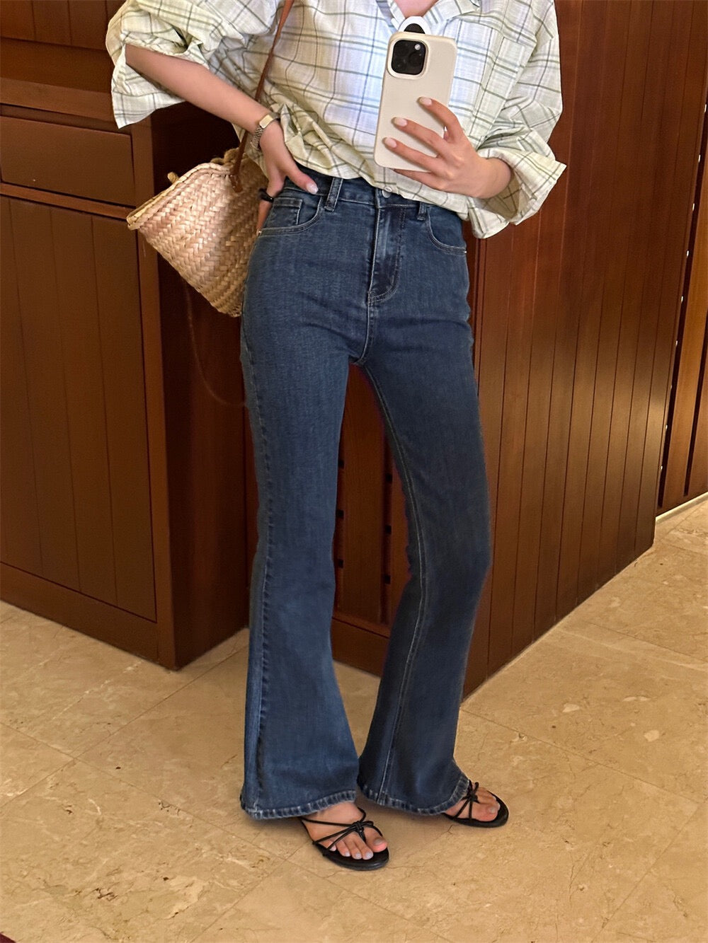 顯瘦微喇牛仔褲