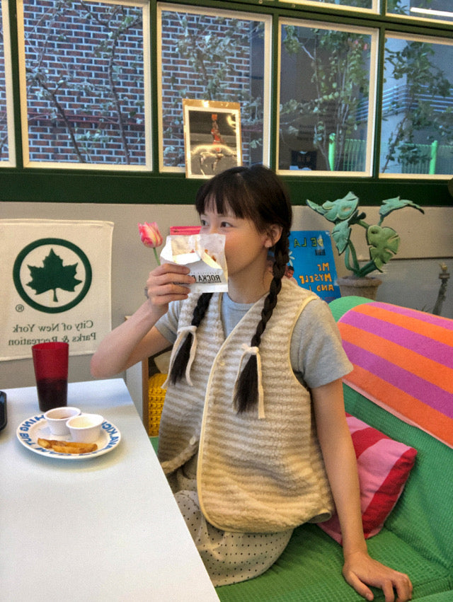 V領毛茸茸條紋馬甲