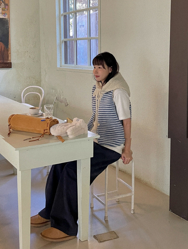 V領毛茸茸條紋馬甲