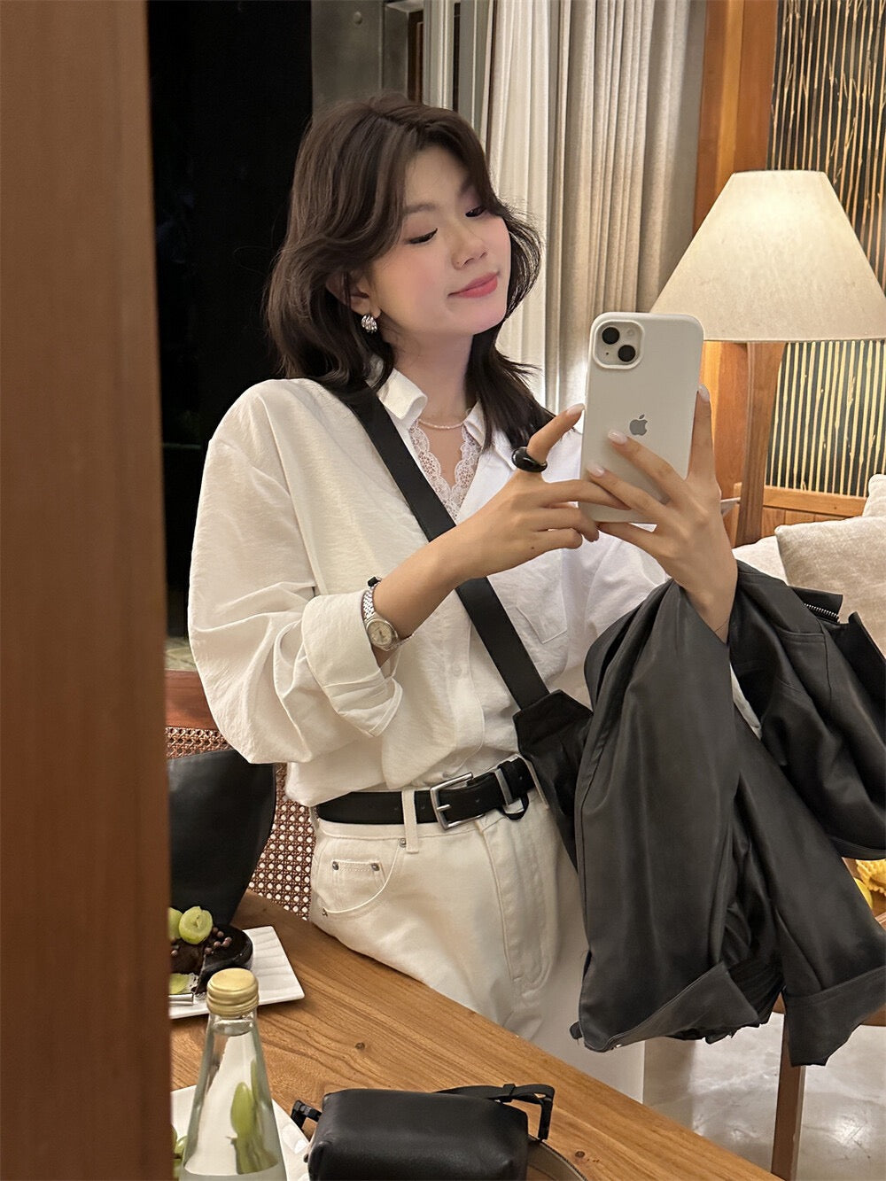 法式蕾絲拼接恤衫