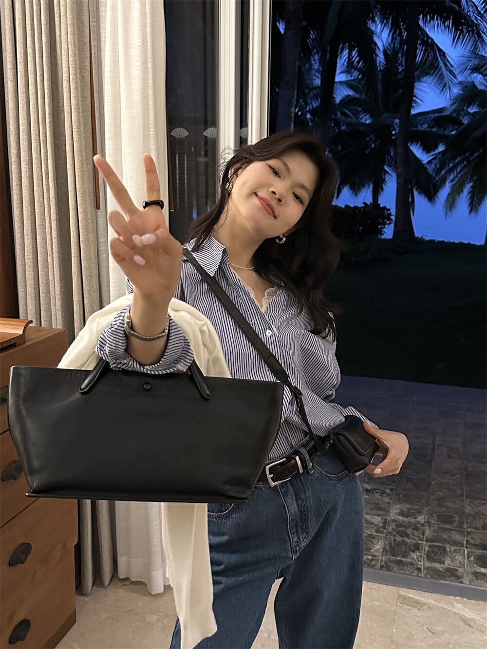 法式蕾絲拼接恤衫