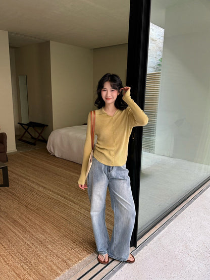 Macaron-colored small V-neck knitted top