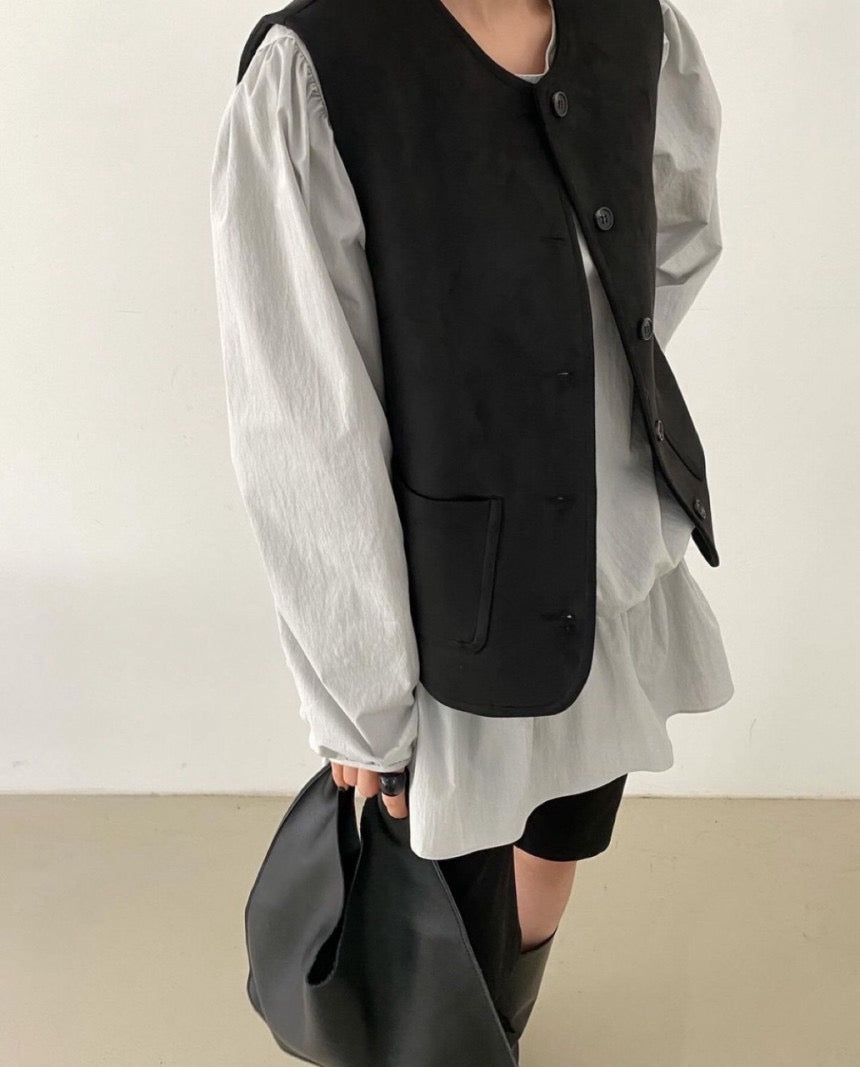 Round-neck tie-up shirt