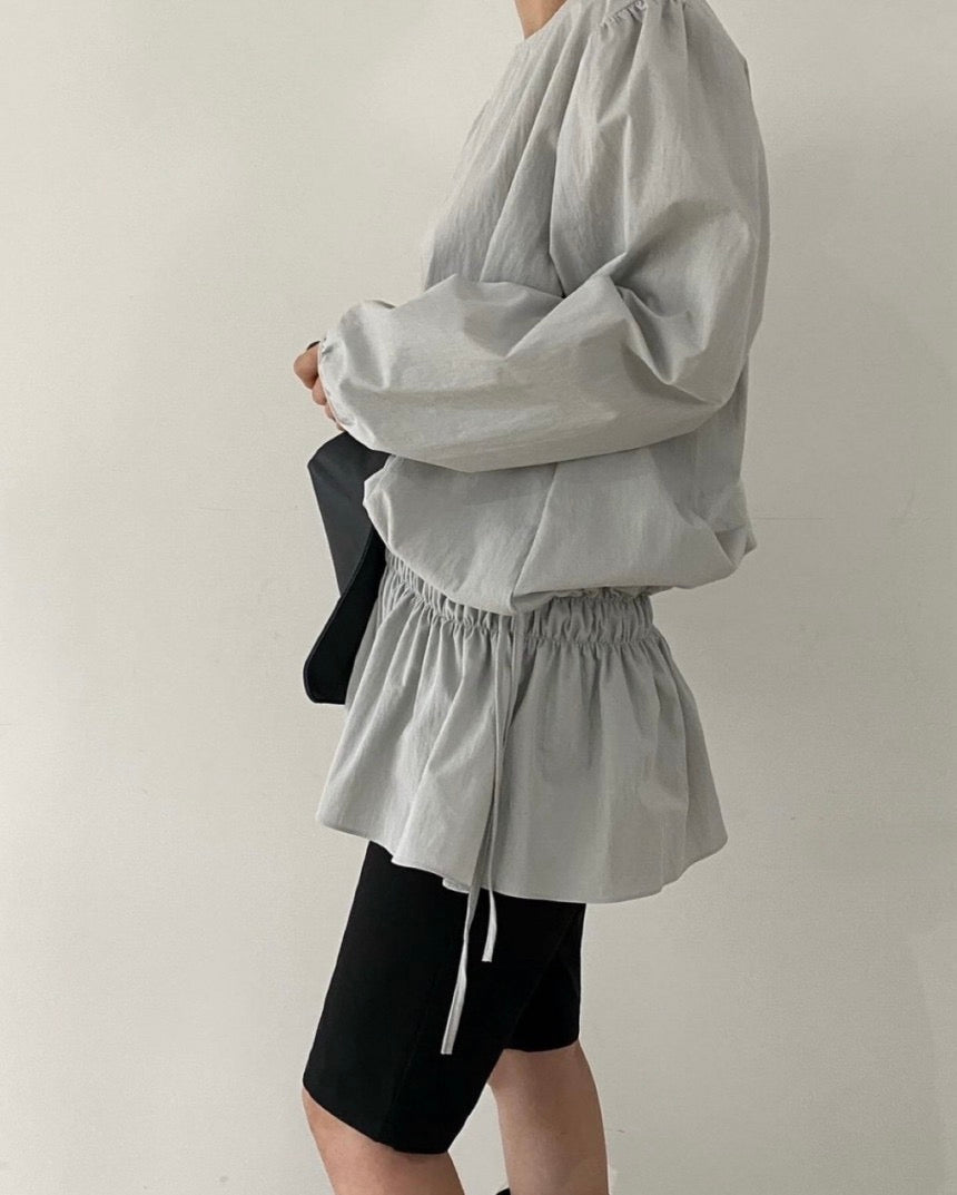 Round-neck tie-up shirt