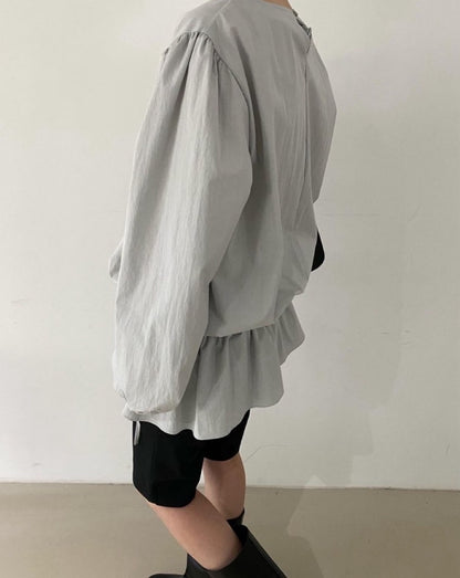 Round-neck tie-up shirt