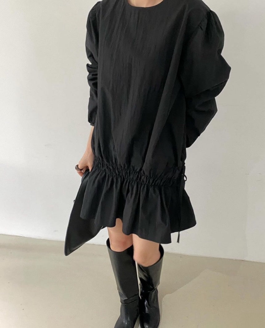 Round-neck tie-up shirt