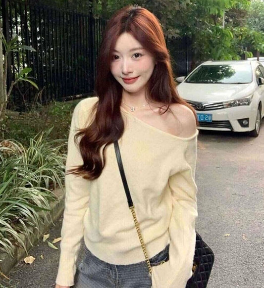 Asymmetrical Off-Shoulder Knitted Top
