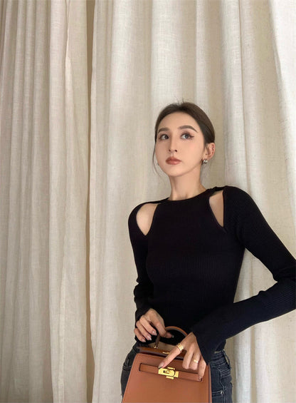 透かし彫りフィットニットトップス