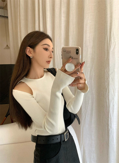 透かし彫りフィットニットトップス