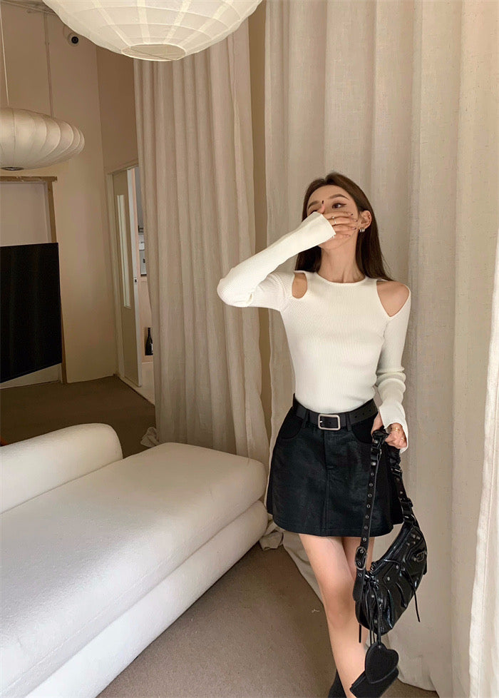 透かし彫りフィットニットトップス