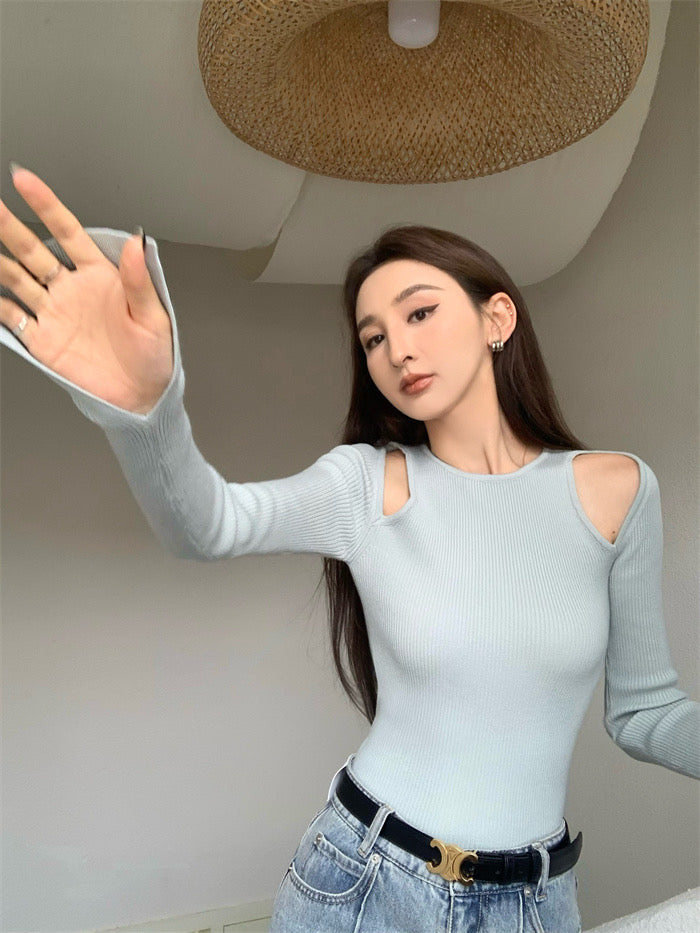 透かし彫りフィットニットトップス