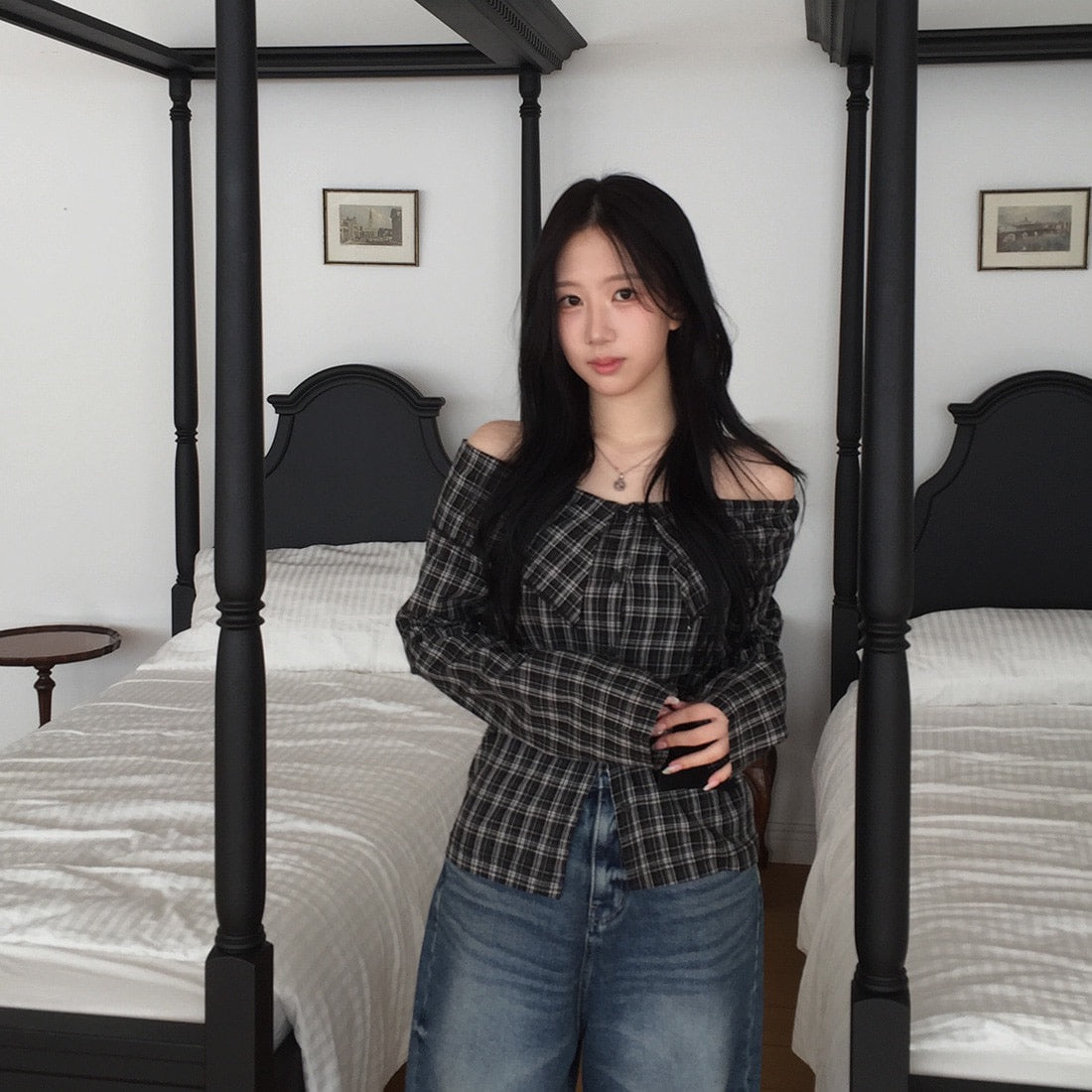 Off-shoulder Slimming Plaid Blouse