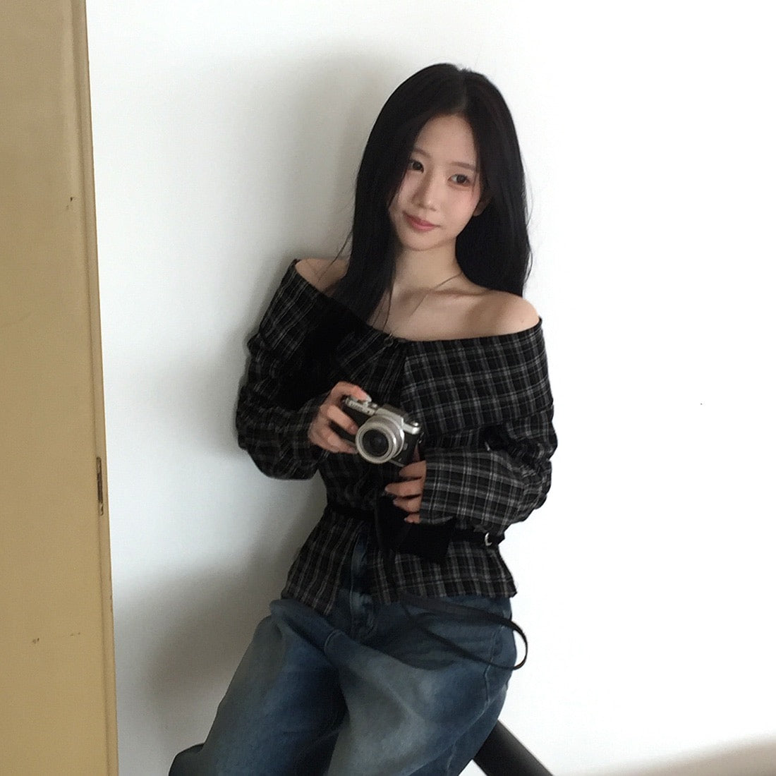 Off-shoulder Slimming Plaid Blouse