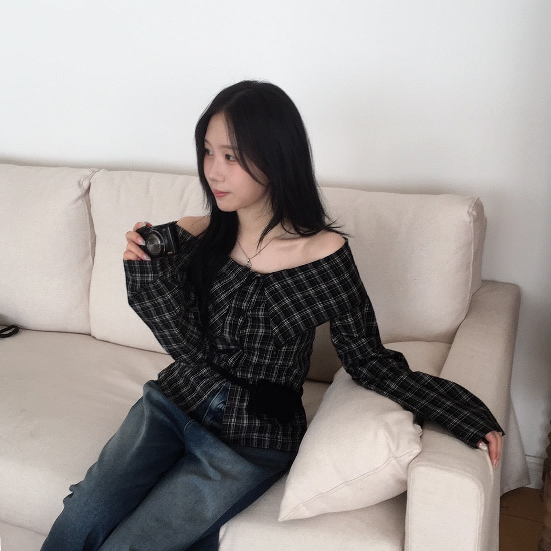 Off-shoulder Slimming Plaid Blouse