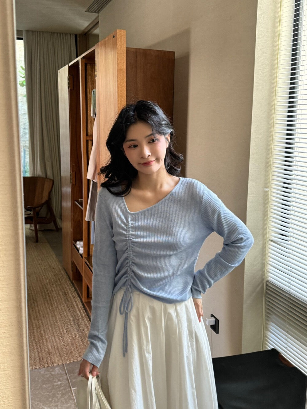 V領抽繩綁帶針織top