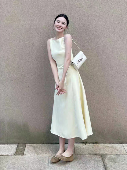 斜紋肌理收腰連身裙