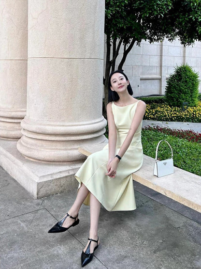 斜紋肌理收腰連身裙