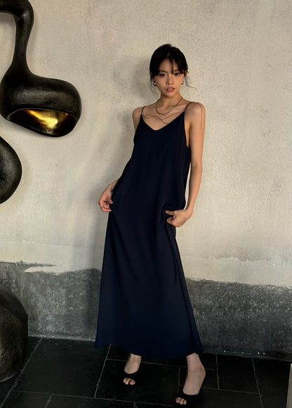 優雅極簡連身裙